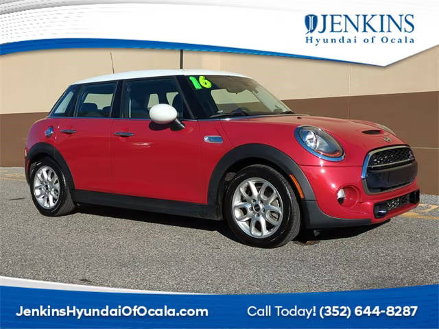 2016 MINI Hardtop 4 Door S FWD photo