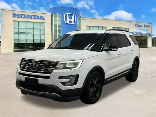 2016 Ford Explorer XLT FWD photo