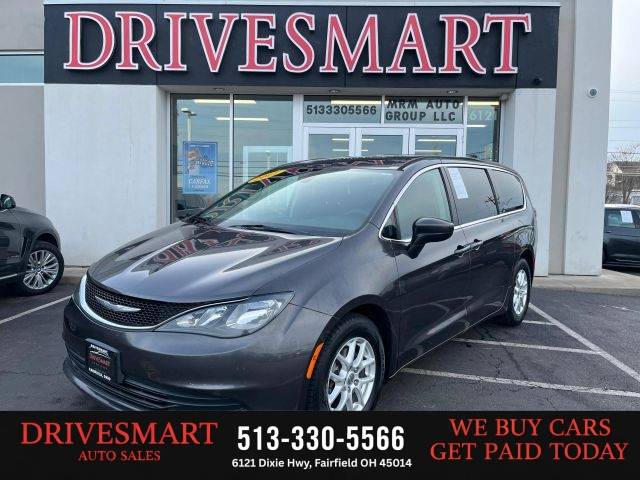2017 Chrysler Pacifica Minivan Touring FWD photo