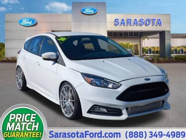 2016 Ford Focus ST FWD photo