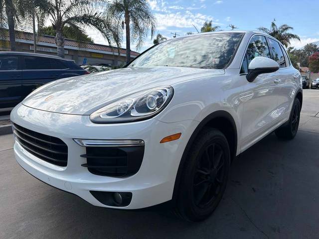 2016 Porsche Cayenne AWD photo