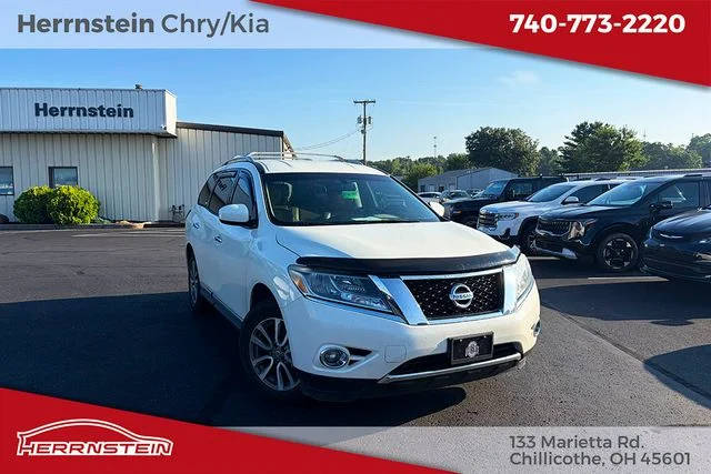 2016 Nissan Pathfinder SL 4WD photo