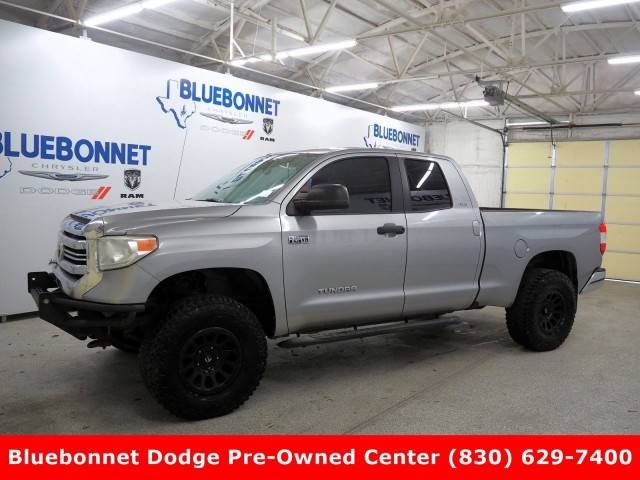2016 Toyota Tundra SR5 4WD photo