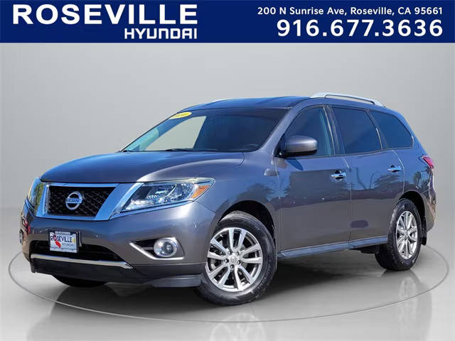 2016 Nissan Pathfinder SV 4WD photo
