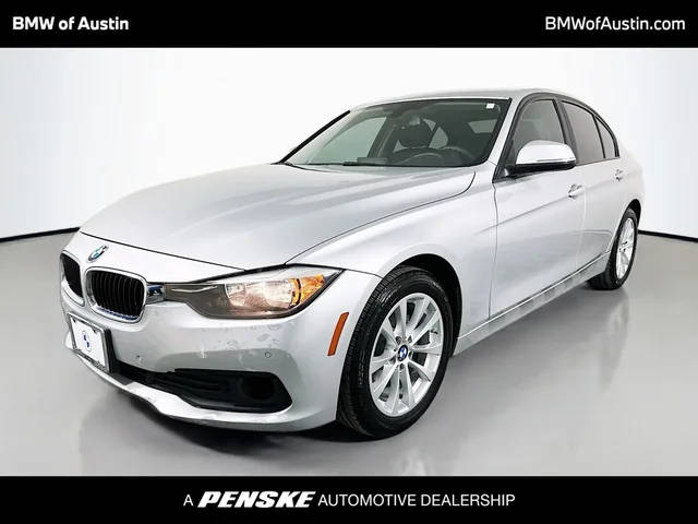 2016 BMW 3 Series 320i RWD photo