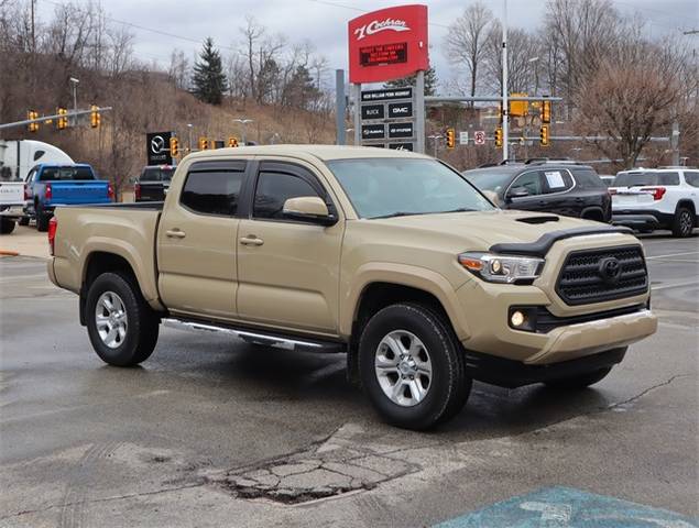 2016 Toyota Tacoma TRD Sport 4WD photo