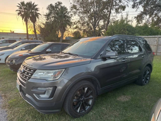 2017 Ford Explorer XLT FWD photo