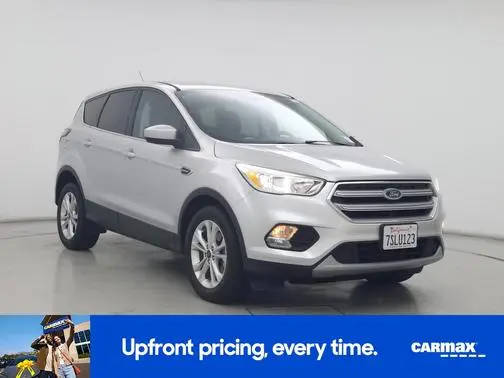 2017 Ford Escape SE FWD photo