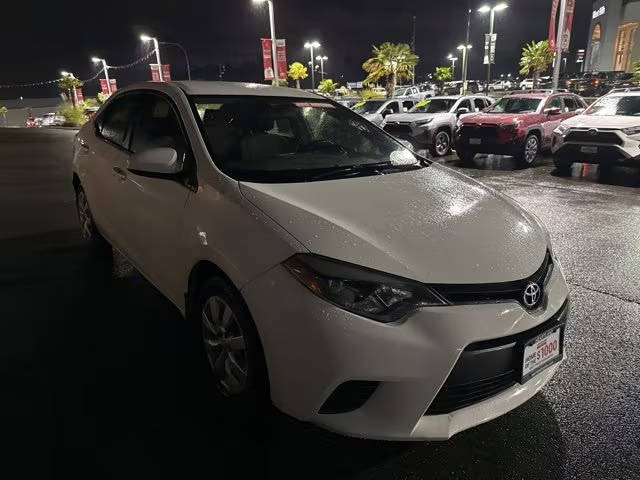 2016 Toyota Corolla LE FWD photo