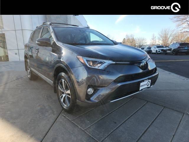 2016 Toyota RAV4 XLE AWD photo