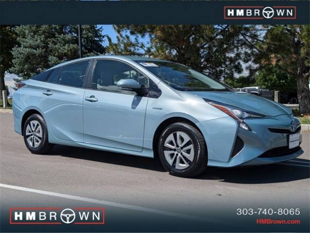 2016 Toyota Prius Three FWD photo