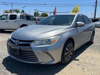 2015 Toyota Camry LE FWD photo