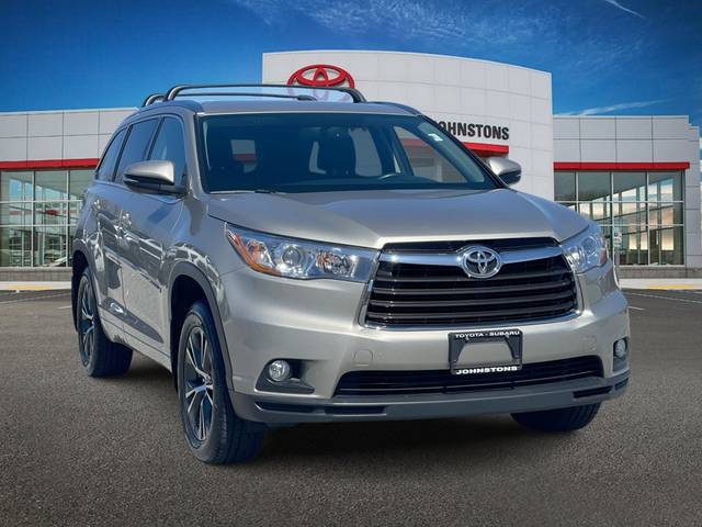 2016 Toyota Highlander XLE AWD photo