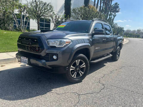 2016 Toyota Tacoma TRD Sport RWD photo