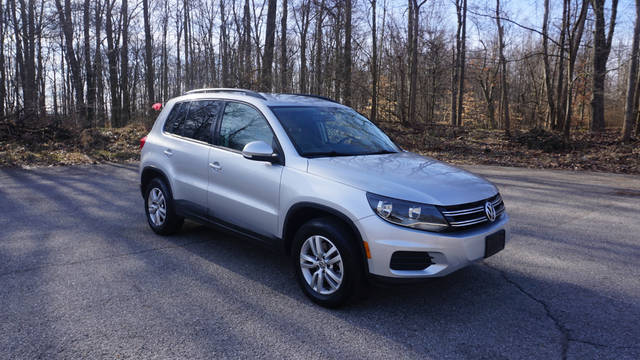 2016 Volkswagen Tiguan S FWD photo