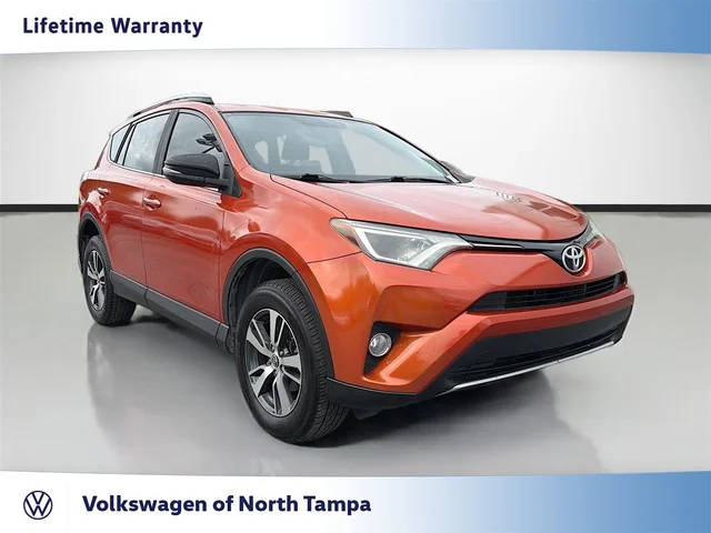 2016 Toyota RAV4 XLE FWD photo