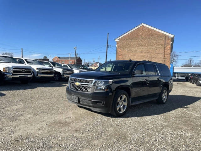 2016 Chevrolet Suburban LS 4WD photo