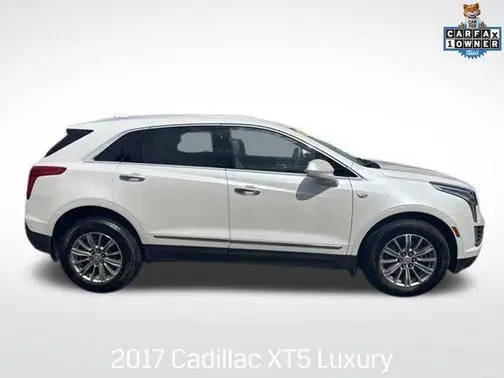 2017 Cadillac XT5 Luxury FWD FWD photo
