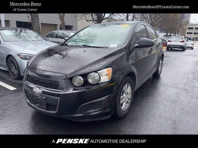 2016 Chevrolet Sonic LT FWD photo