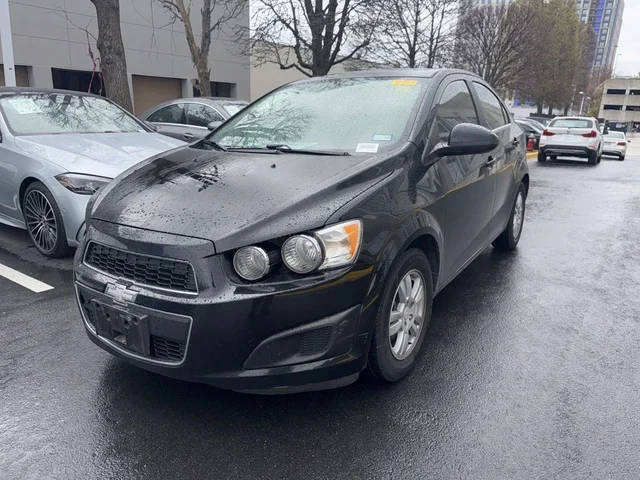 2016 Chevrolet Sonic LT FWD photo