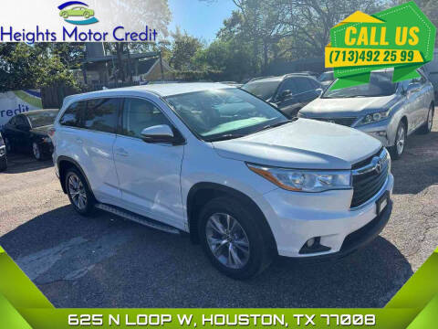 2016 Toyota Highlander LE Plus FWD photo