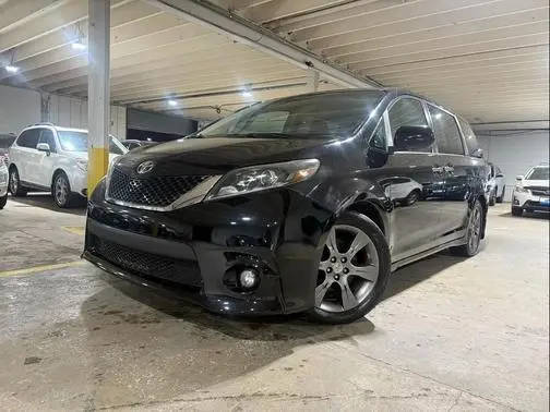 2016 Toyota Sienna SE FWD photo