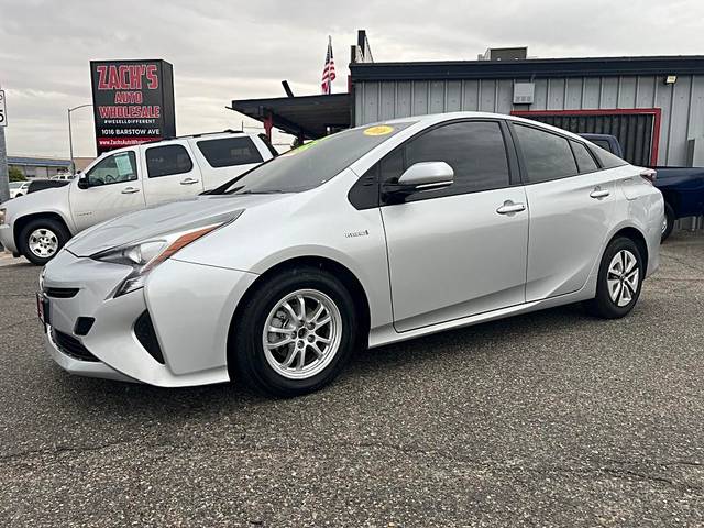 2016 Toyota Prius Four FWD photo