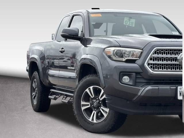 2016 Toyota Tacoma TRD Sport RWD photo