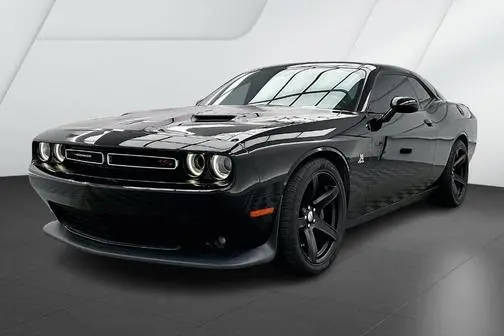 2016 Dodge Challenger R/T Scat Pack RWD photo
