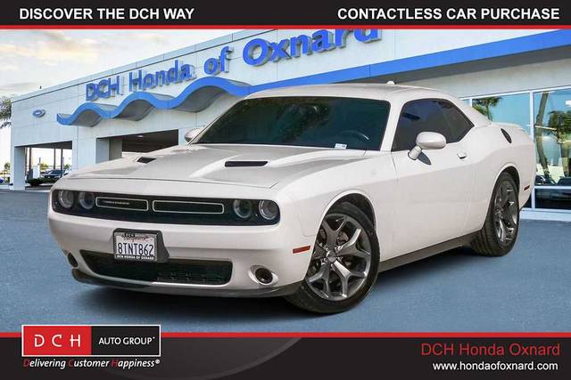 2016 Dodge Challenger SXT RWD photo