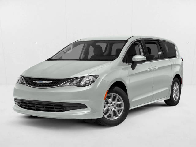 2017 Chrysler Pacifica Minivan LX FWD photo