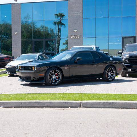 2016 Dodge Challenger SRT 392 RWD photo