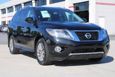 2016 Nissan Pathfinder SV 4WD photo