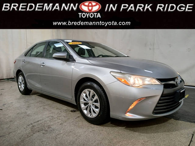 2016 Toyota Camry LE FWD photo