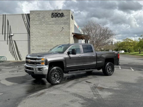 2015 Chevrolet Silverado 2500HD LTZ 4WD photo