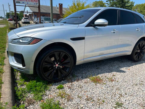 2017 Jaguar F-Pace First Edition AWD photo