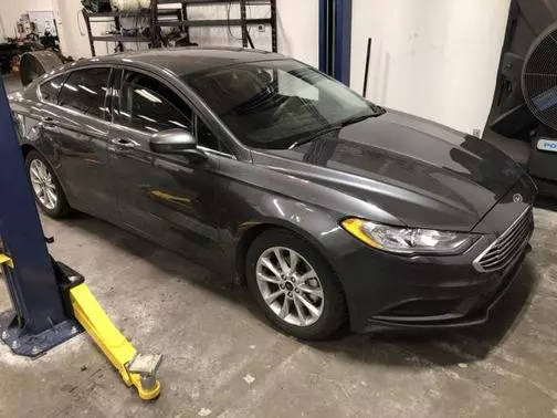 2017 Ford Fusion SE FWD photo