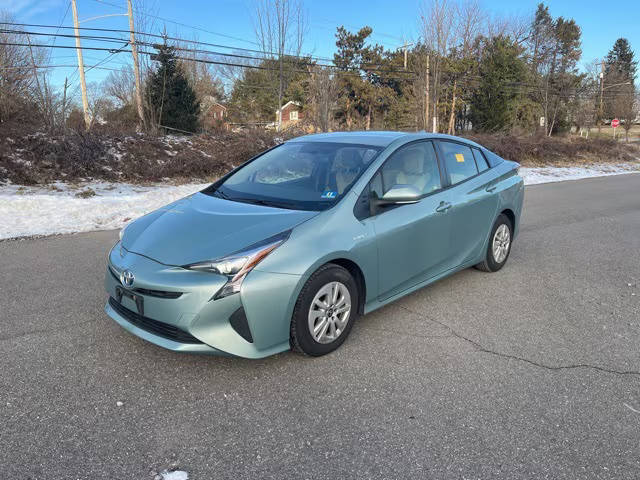 2016 Toyota Prius Two FWD photo