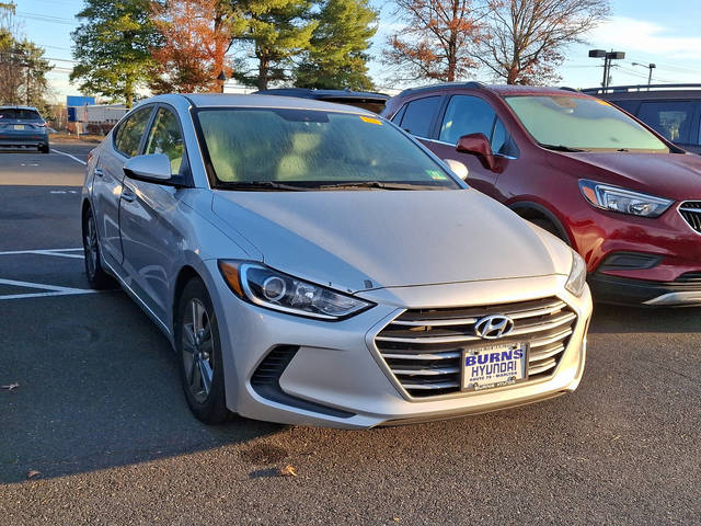 2017 Hyundai Elantra SE FWD photo