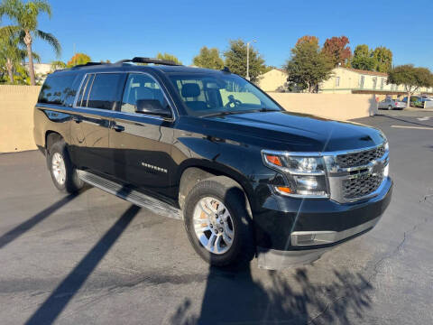 2016 Chevrolet Suburban LS RWD photo