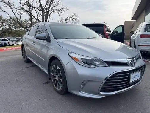 2016 Toyota Avalon XLE Premium FWD photo