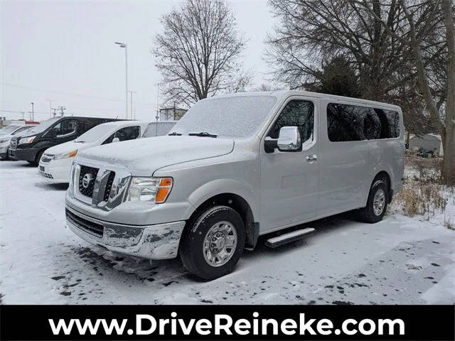 2016 Nissan NV Passenger SV RWD photo