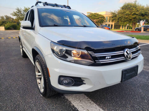 2016 Volkswagen Tiguan R-Line FWD photo