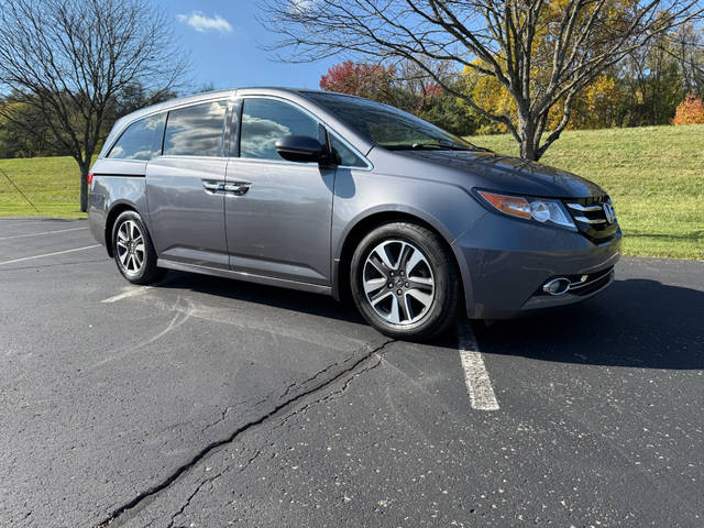 2016 Honda Odyssey Touring Elite FWD photo