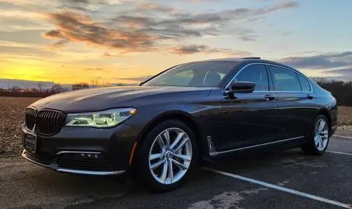 2016 BMW 7 Series 750i xDrive AWD photo