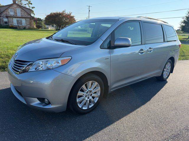 2016 Toyota Sienna XLE Premium AWD photo
