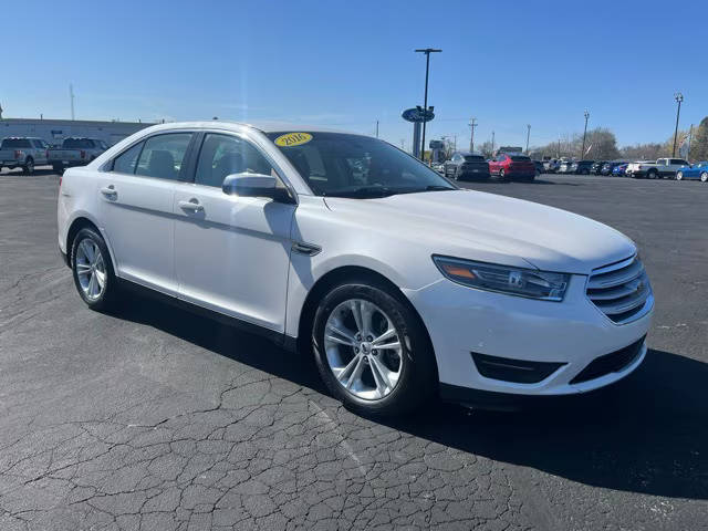 2016 Ford Taurus SEL FWD photo