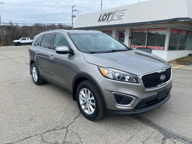 2017 Kia Sorento LX FWD photo