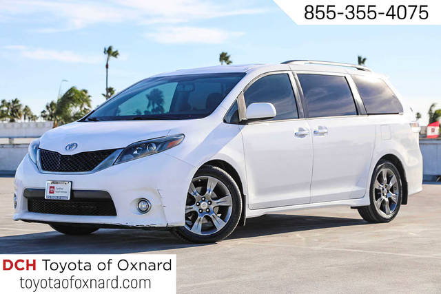 2016 Toyota Sienna SE FWD photo