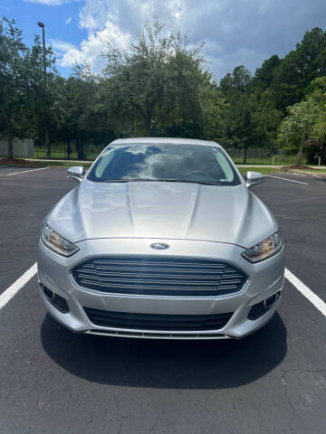 2015 Ford Fusion SE FWD photo